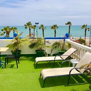 hostal-guadalupe.hotelsinnerja.org/