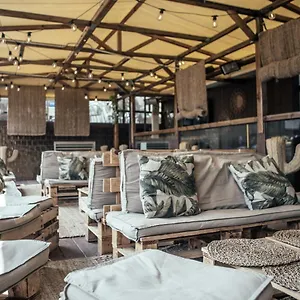 https://kabul-party-hostel-barcelona.catalonia-hotels.com